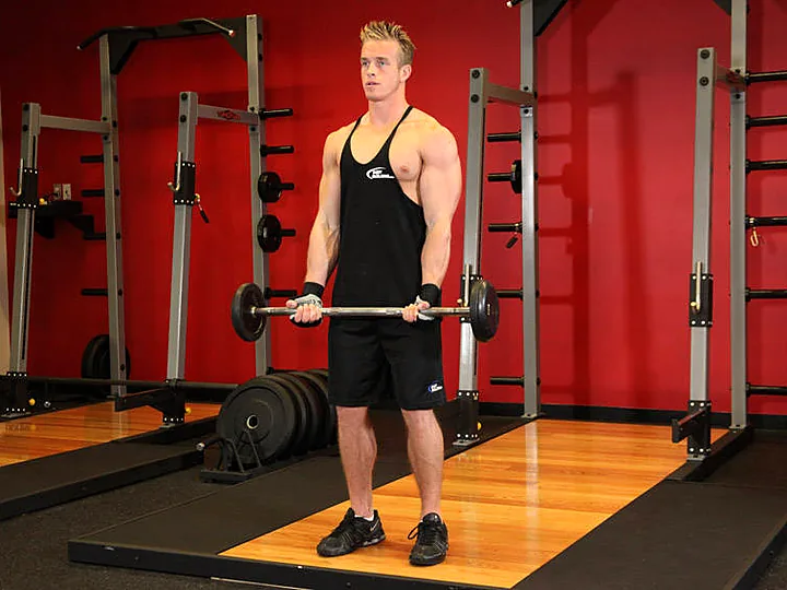 EZ-Bar Curl: starting position